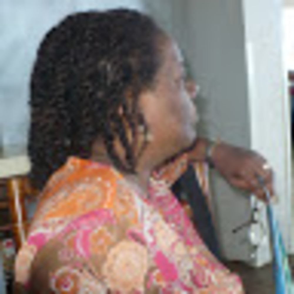 Meet your Posher, Gloria